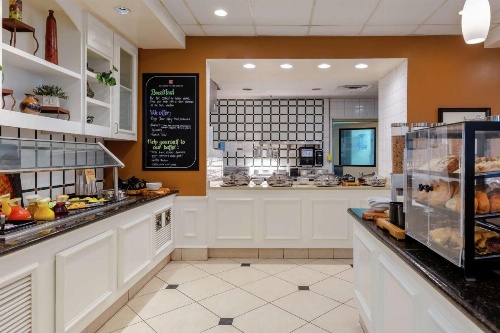 Hilton Garden Inn Mobile West image 24